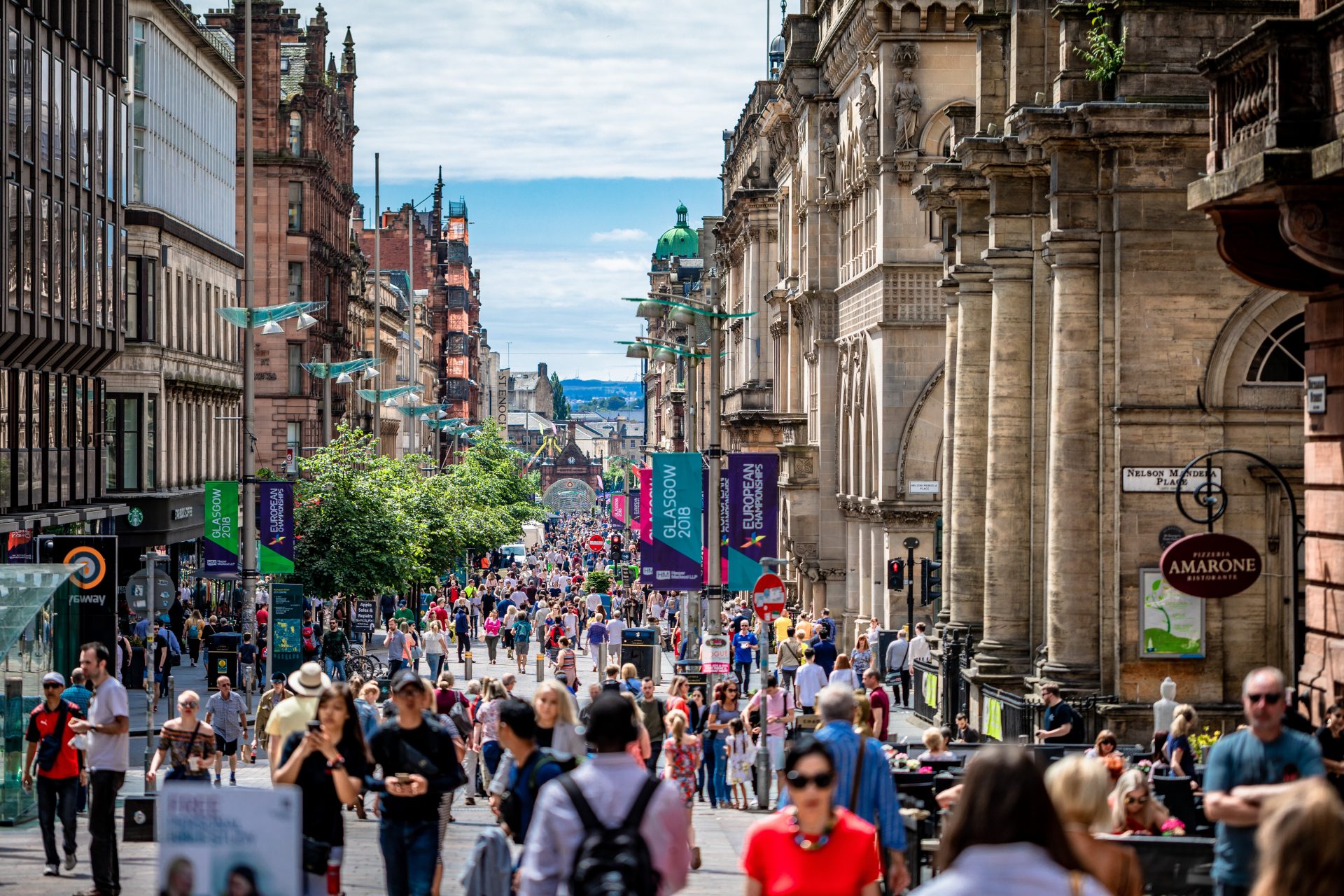 amor en linea con fotos en glasgow city center